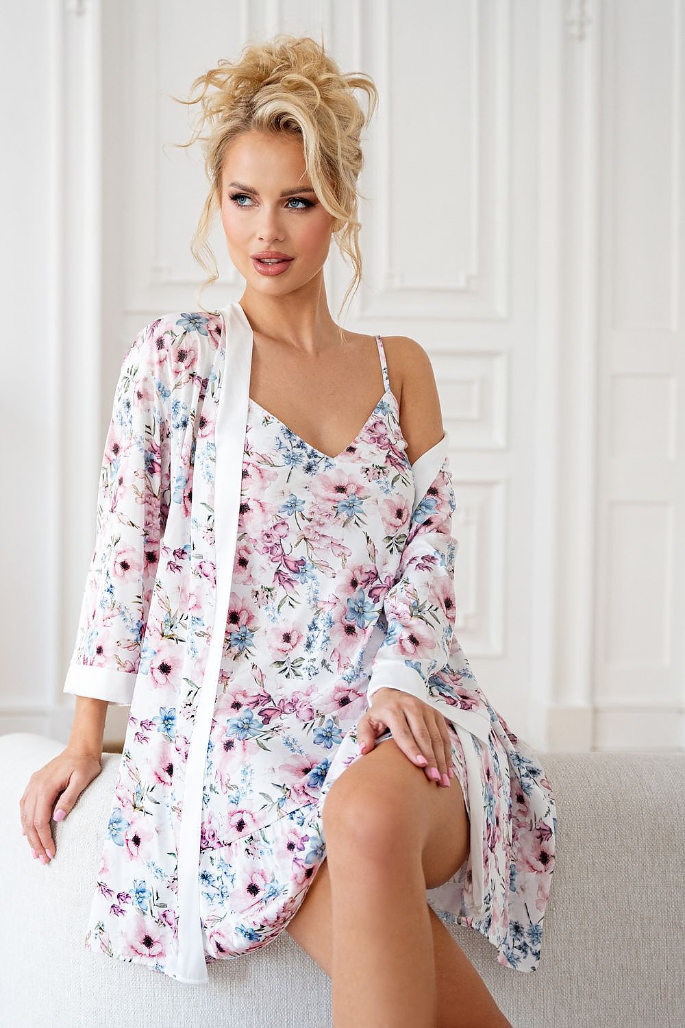 Peignoir model 194288 Donna