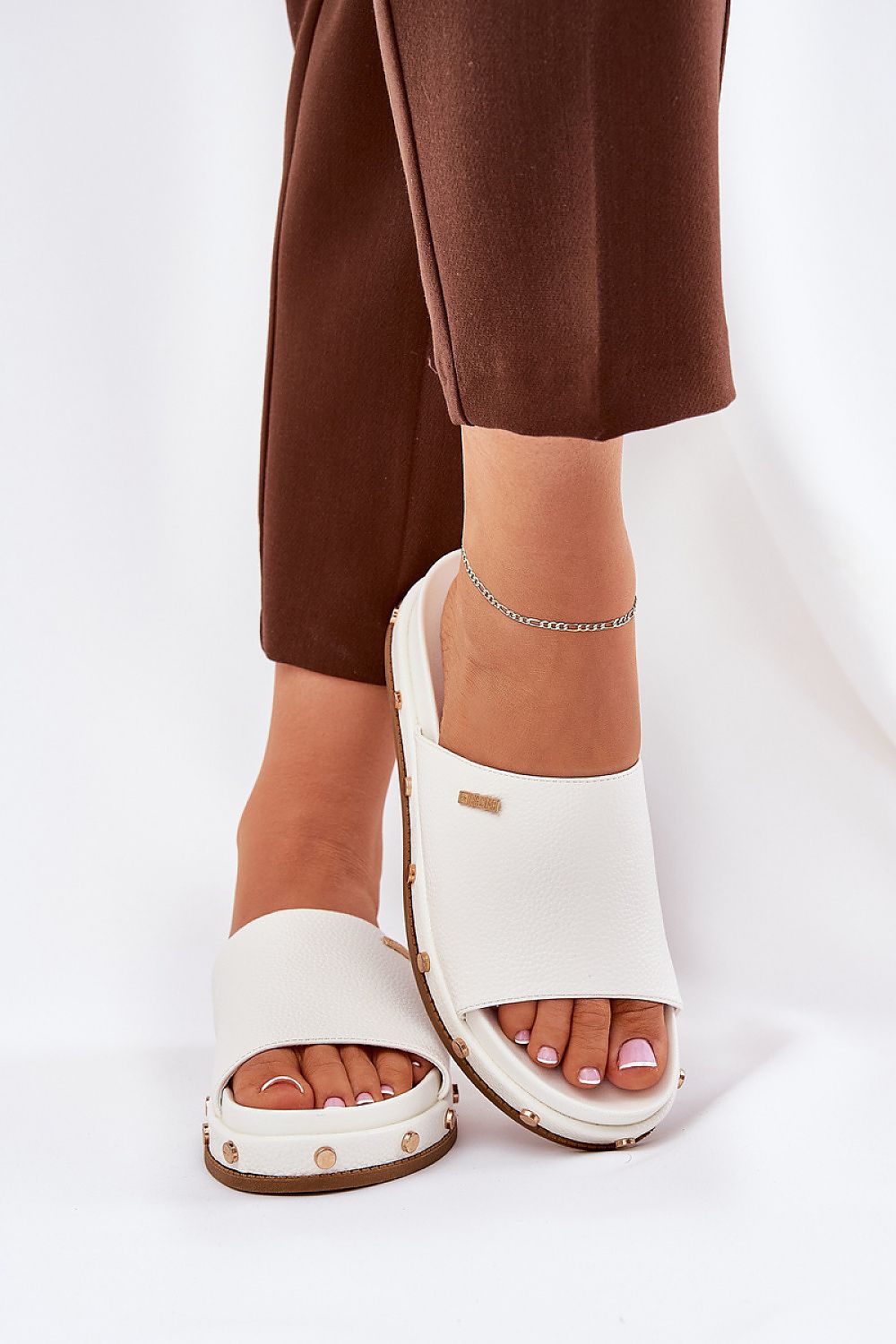 Clacquettes model 211687 Step in style