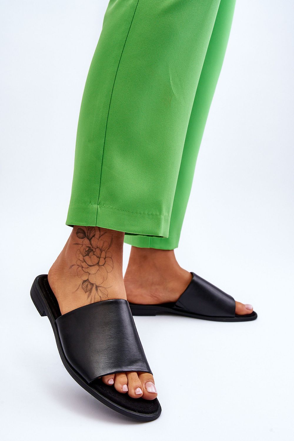 Clacquettes model 214376 Step in style