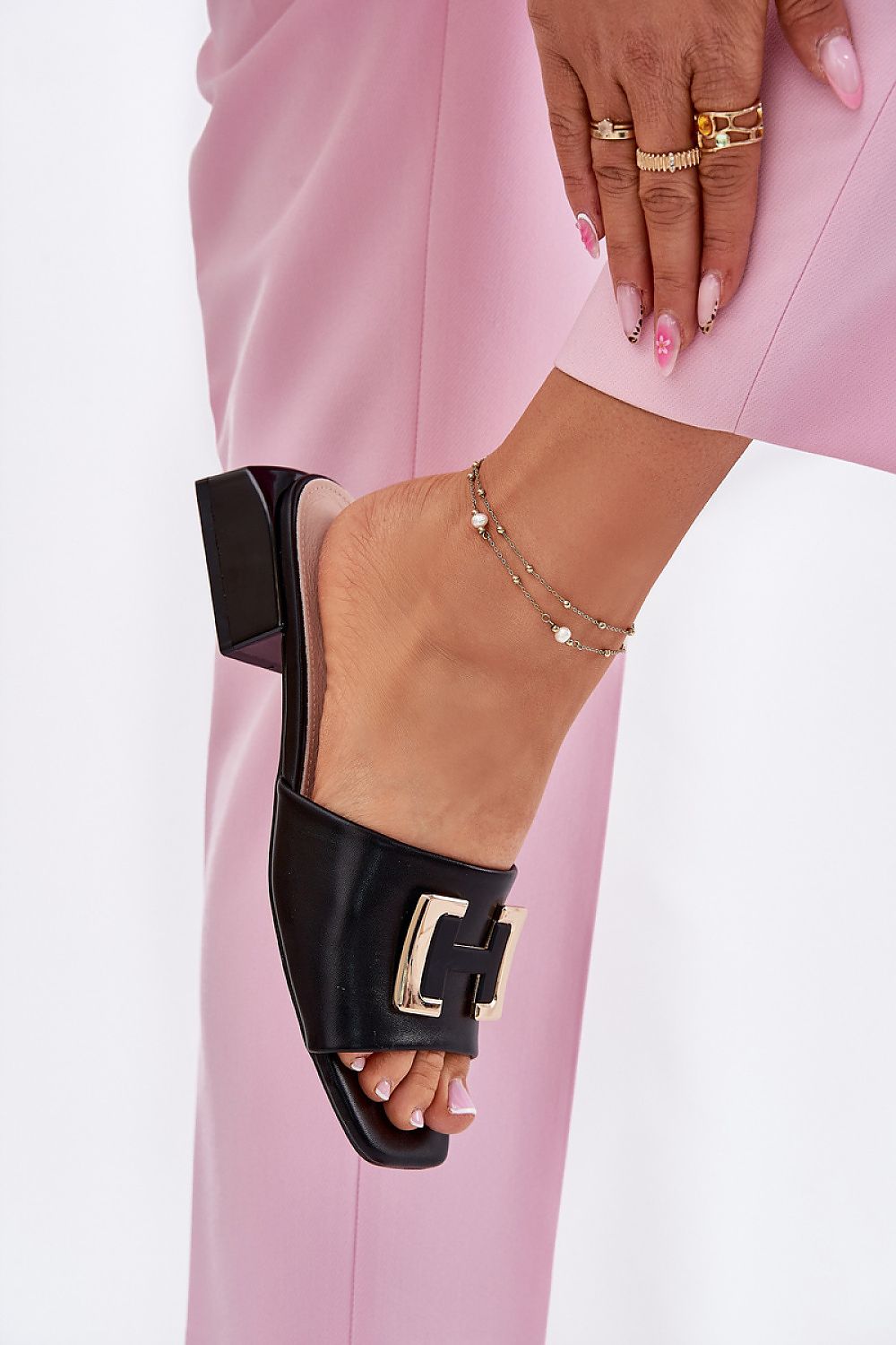 Clacquettes model 215983 Step in style