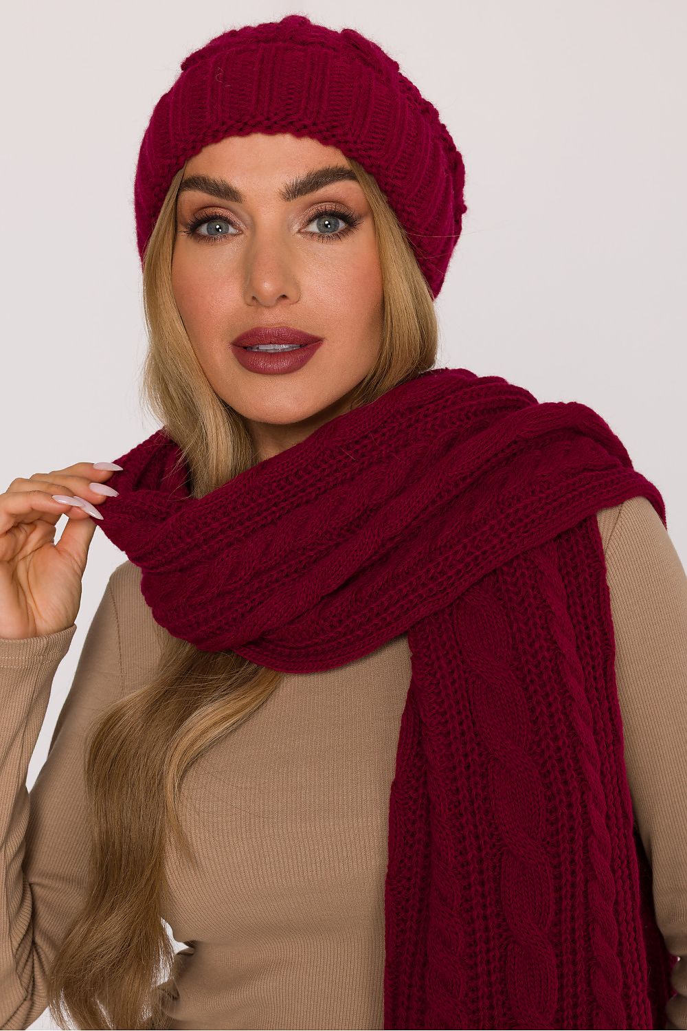 Bonnet model 219548 Moe