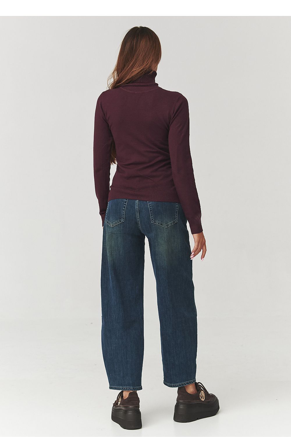 Col roulé model 219744 Makadamia