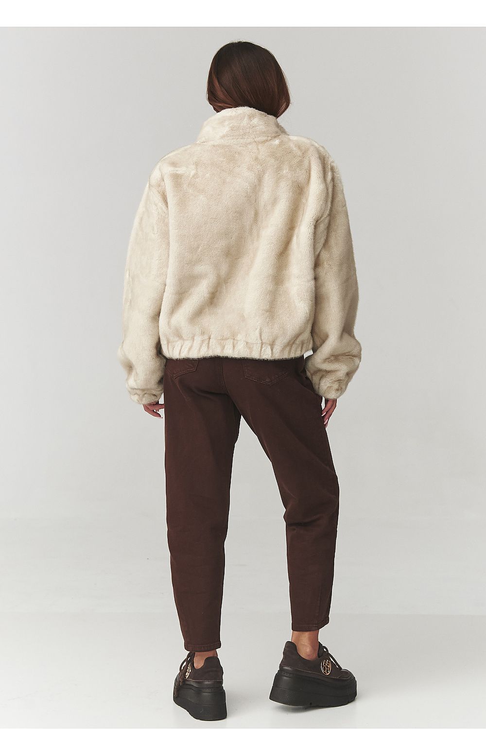 Veste model 220779 Makadamia