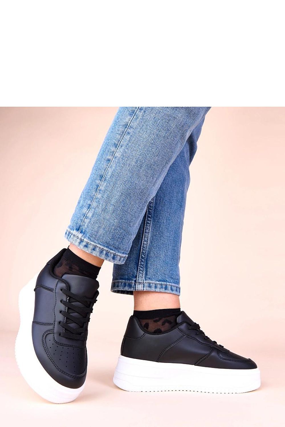 Chaussures de sport model 223145 Solea - Nainette.fr