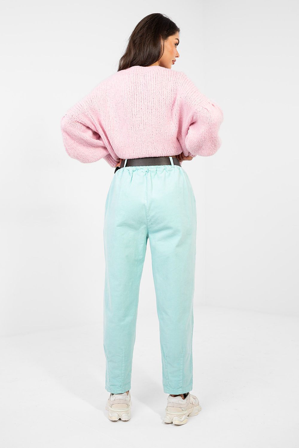 Pantalon en velours côtelé model 224385 Italy Moda