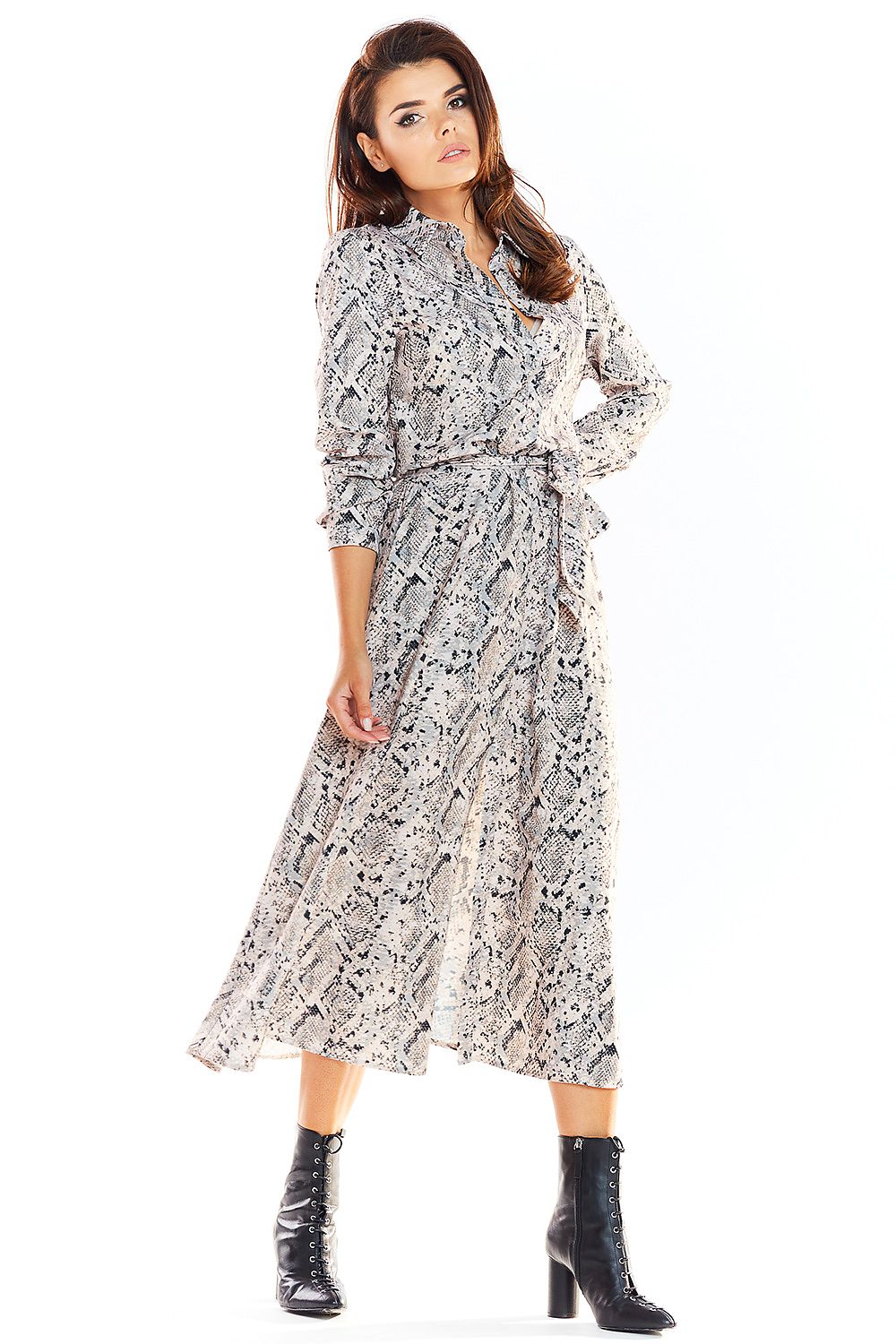 Robe de jour model 139530 awama