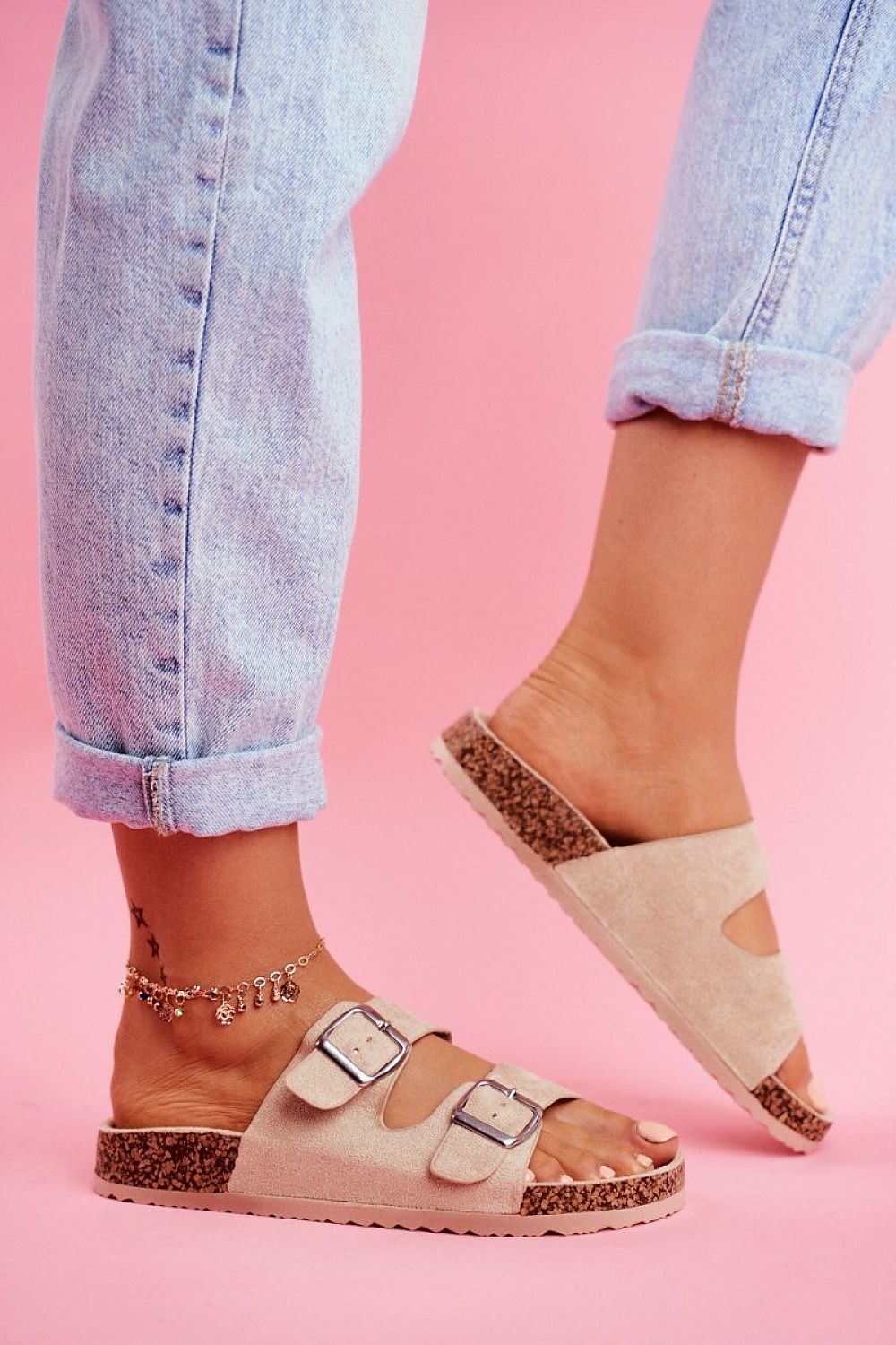 Clacquettes model 180692 Step in style