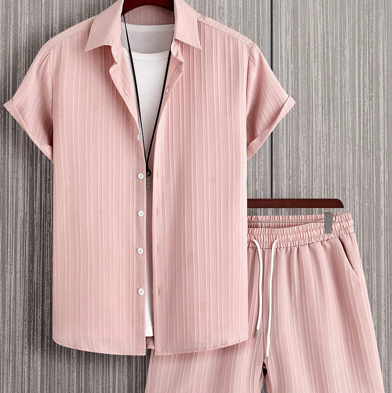 Ensemble chemise rayée à manches courtes et revers boutonné