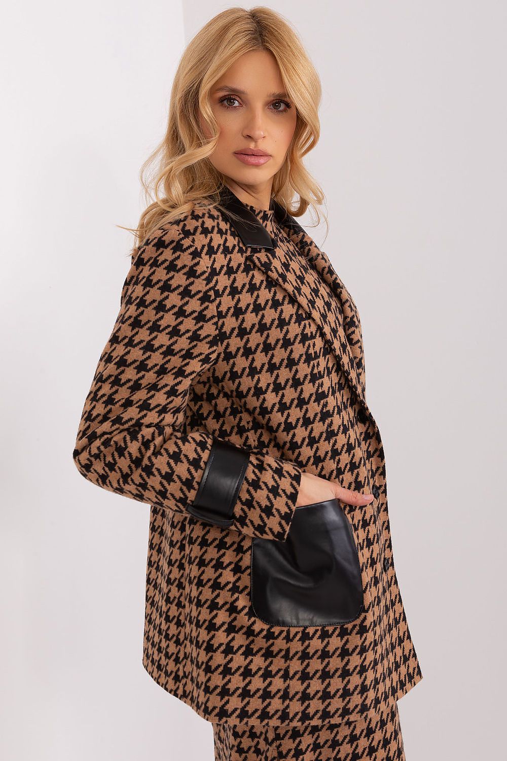  Veste model 191572 Lakerta 