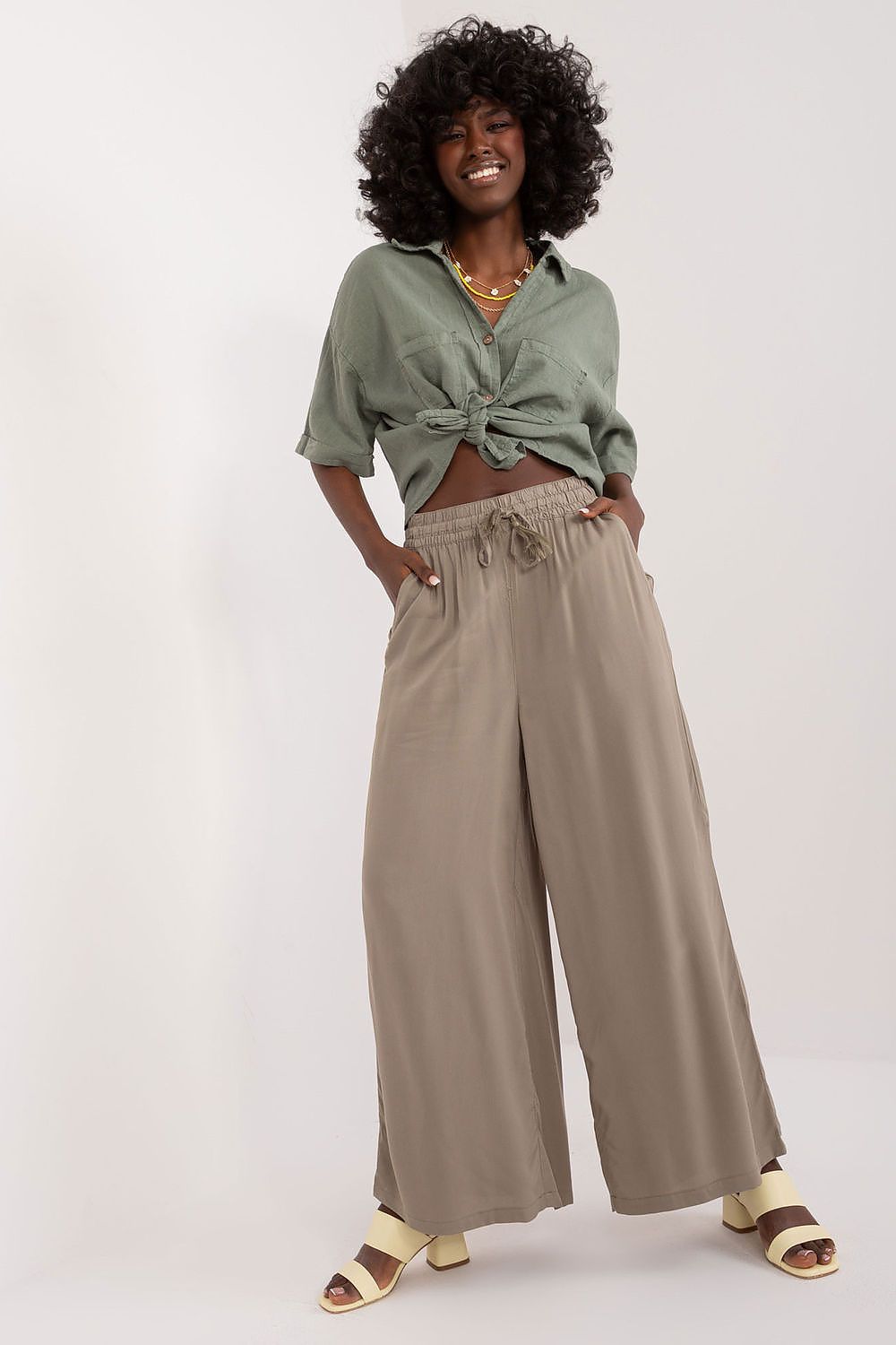  Pantalon femme model 197537 Sublevel 