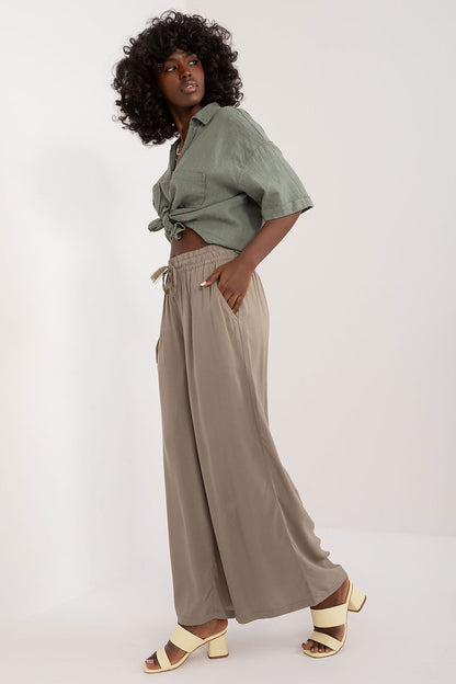  Pantalon femme model 197537 Sublevel 