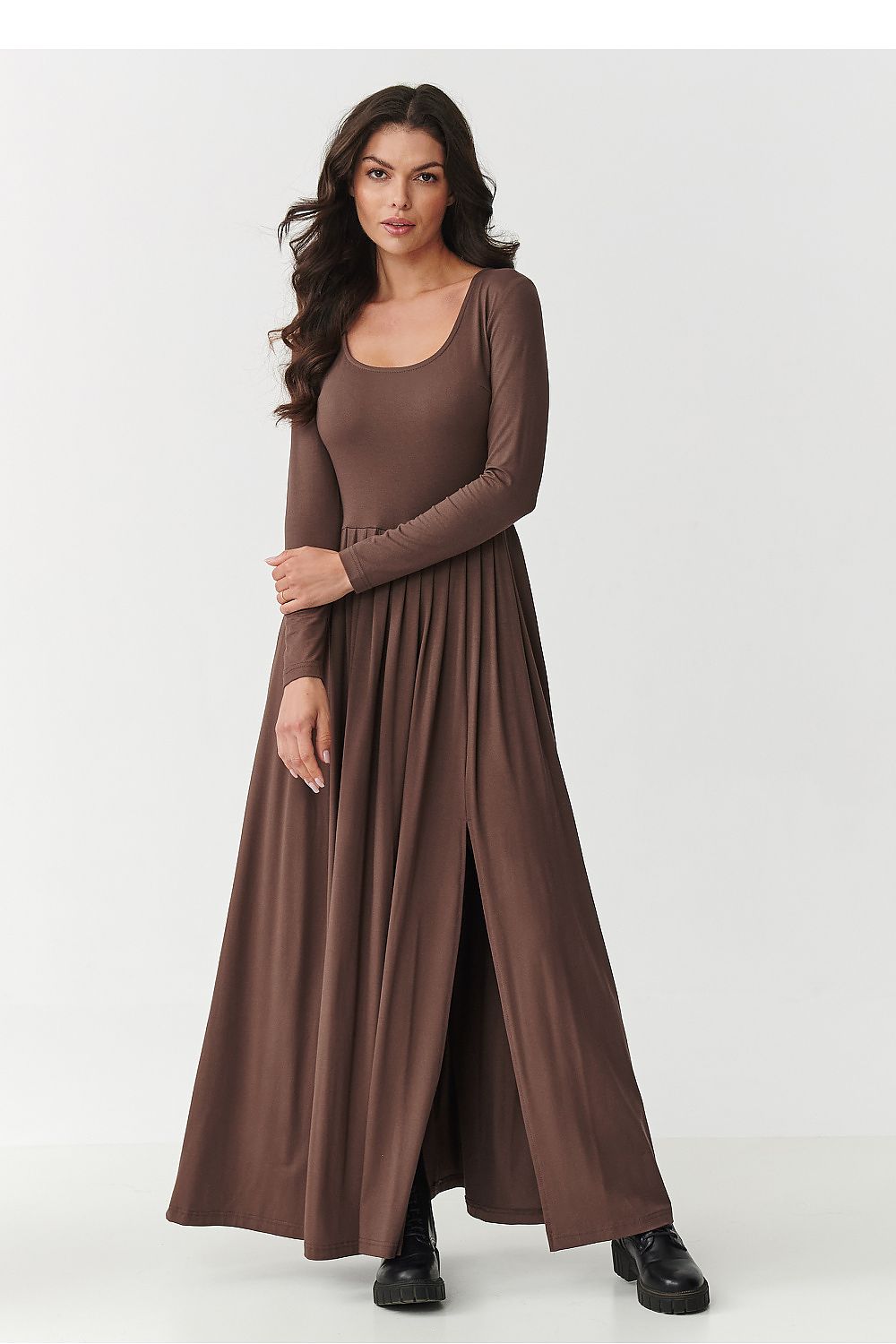  Robe de jour model 218303 Makadamia 