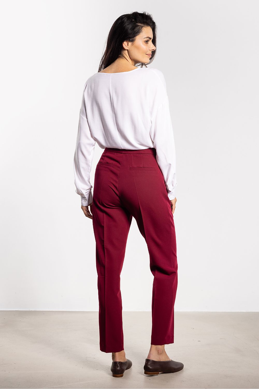  Pantalon femme model 218976 awama 