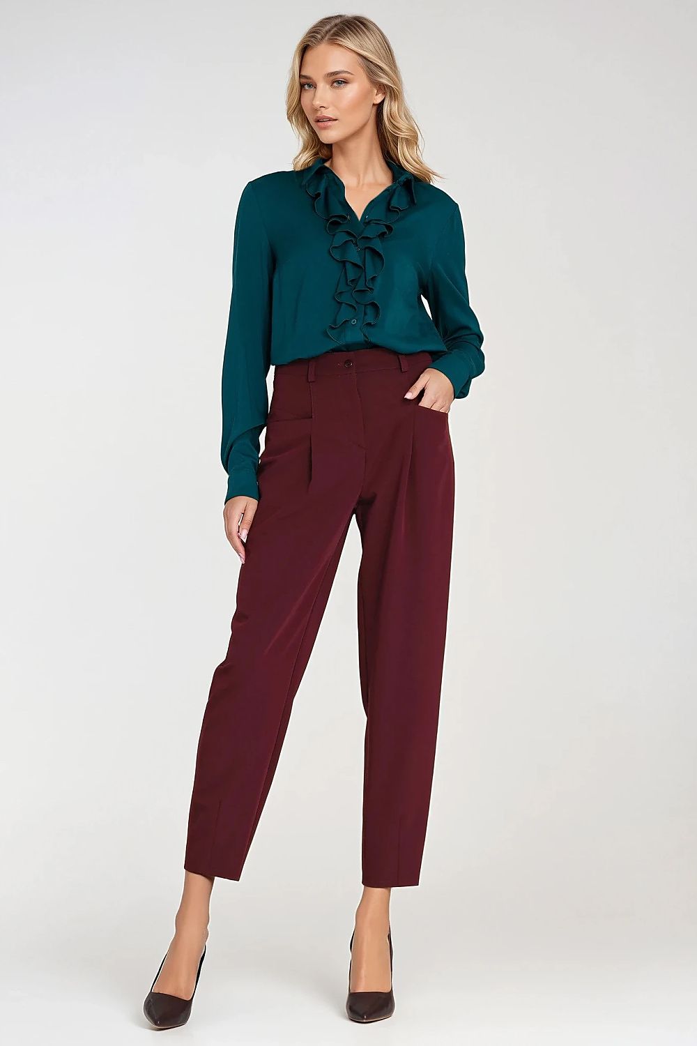  Pantalon femme model 219765 Nife 