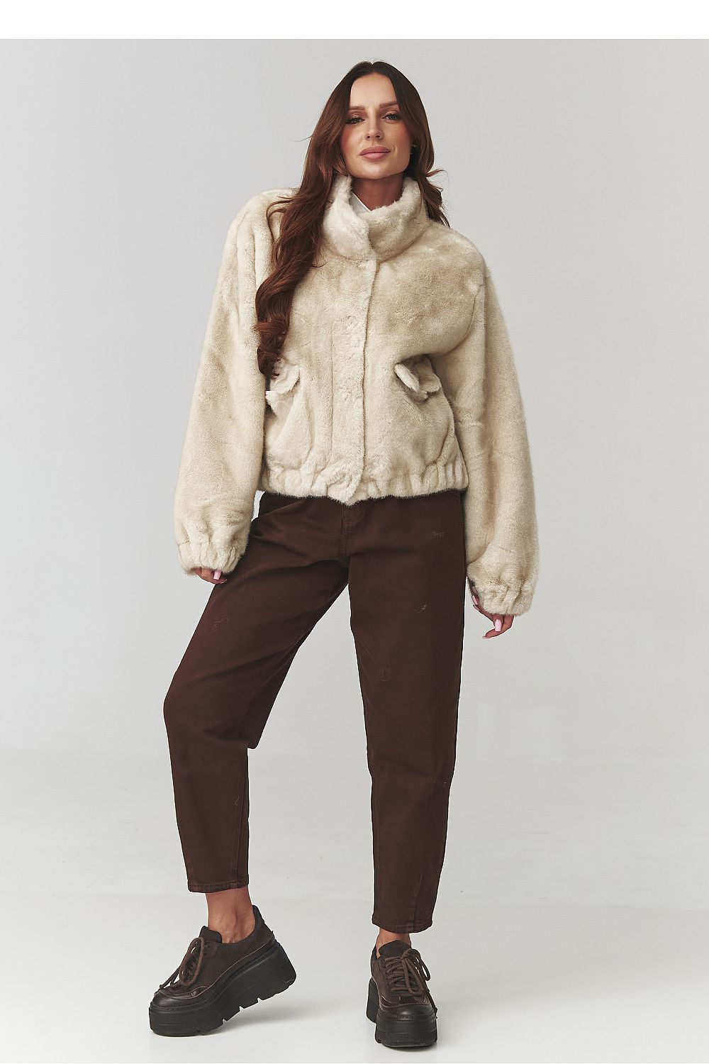  Veste model 220779 Makadamia 