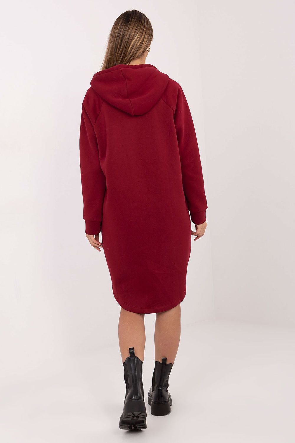  Sweatshirt model 221800 Relevance 