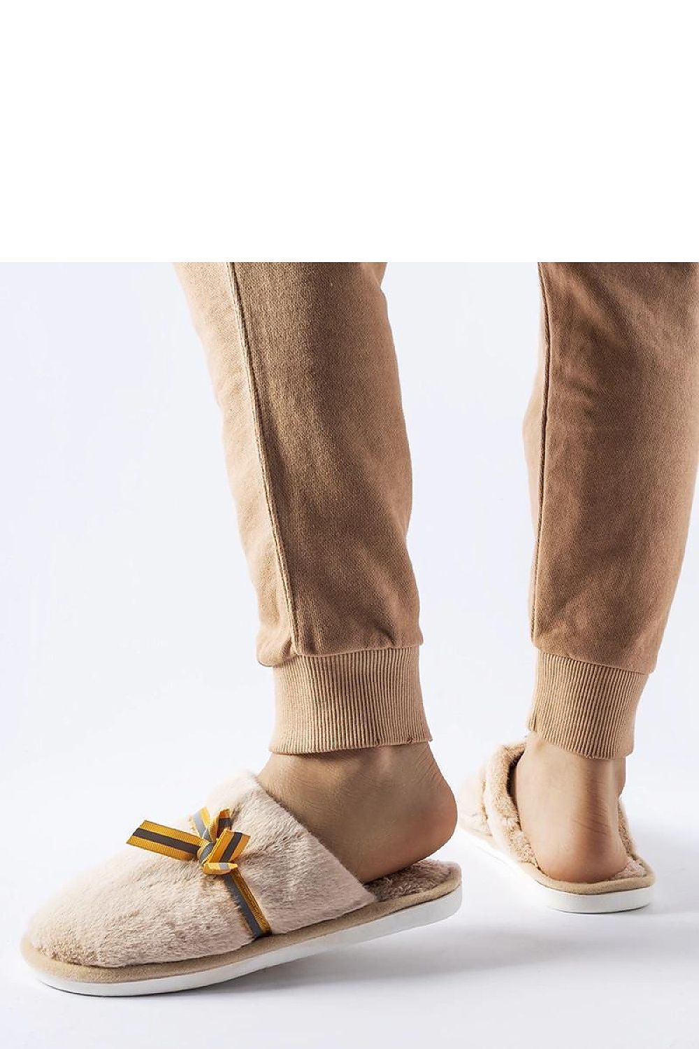 Pantoufles model 223123 Solea - Nainette.fr