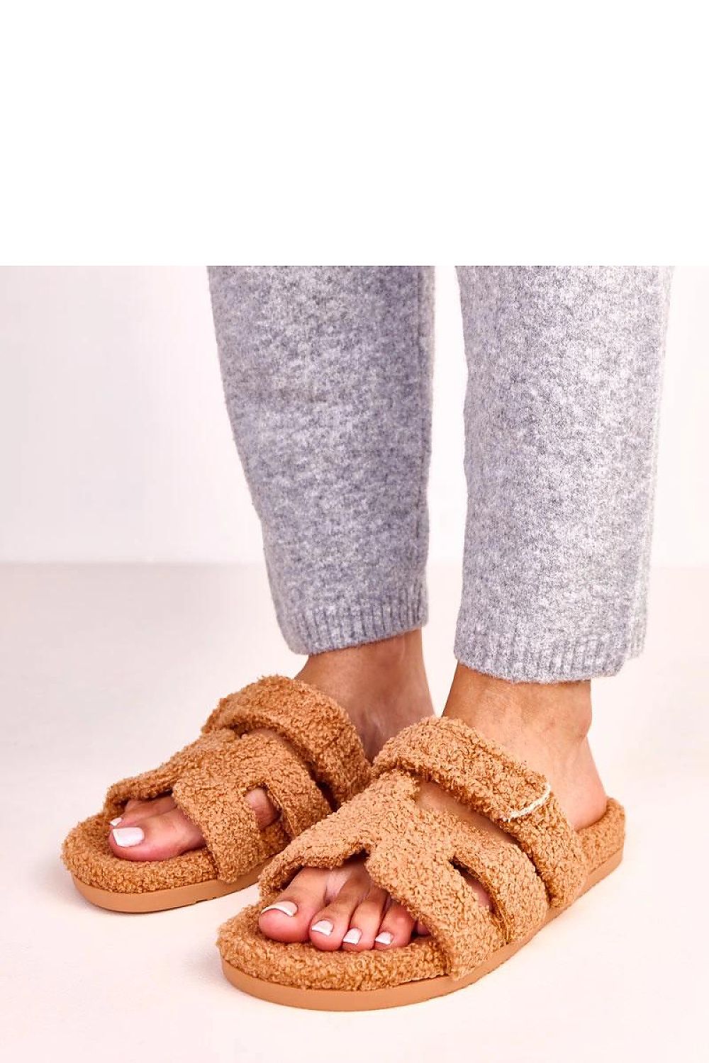 Pantoufles model 223137 Solea - Nainette.fr