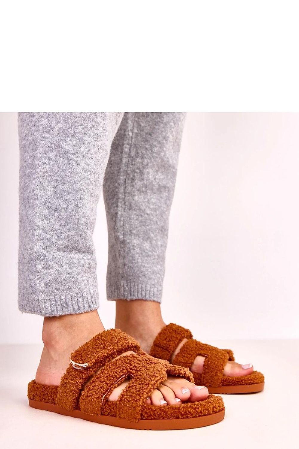 Pantoufles model 223137 Solea - Nainette.fr