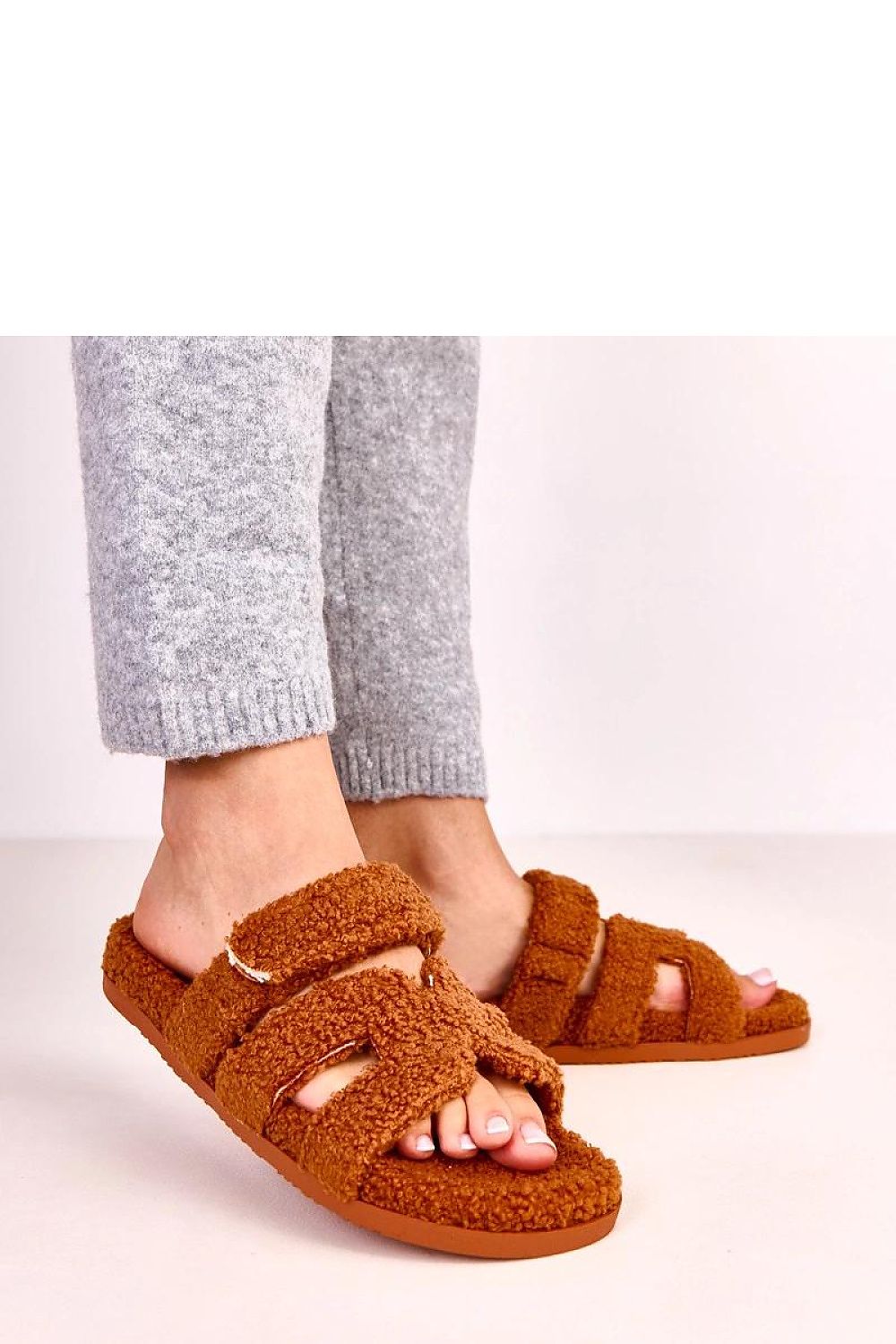 Pantoufles model 223137 Solea - Nainette.fr