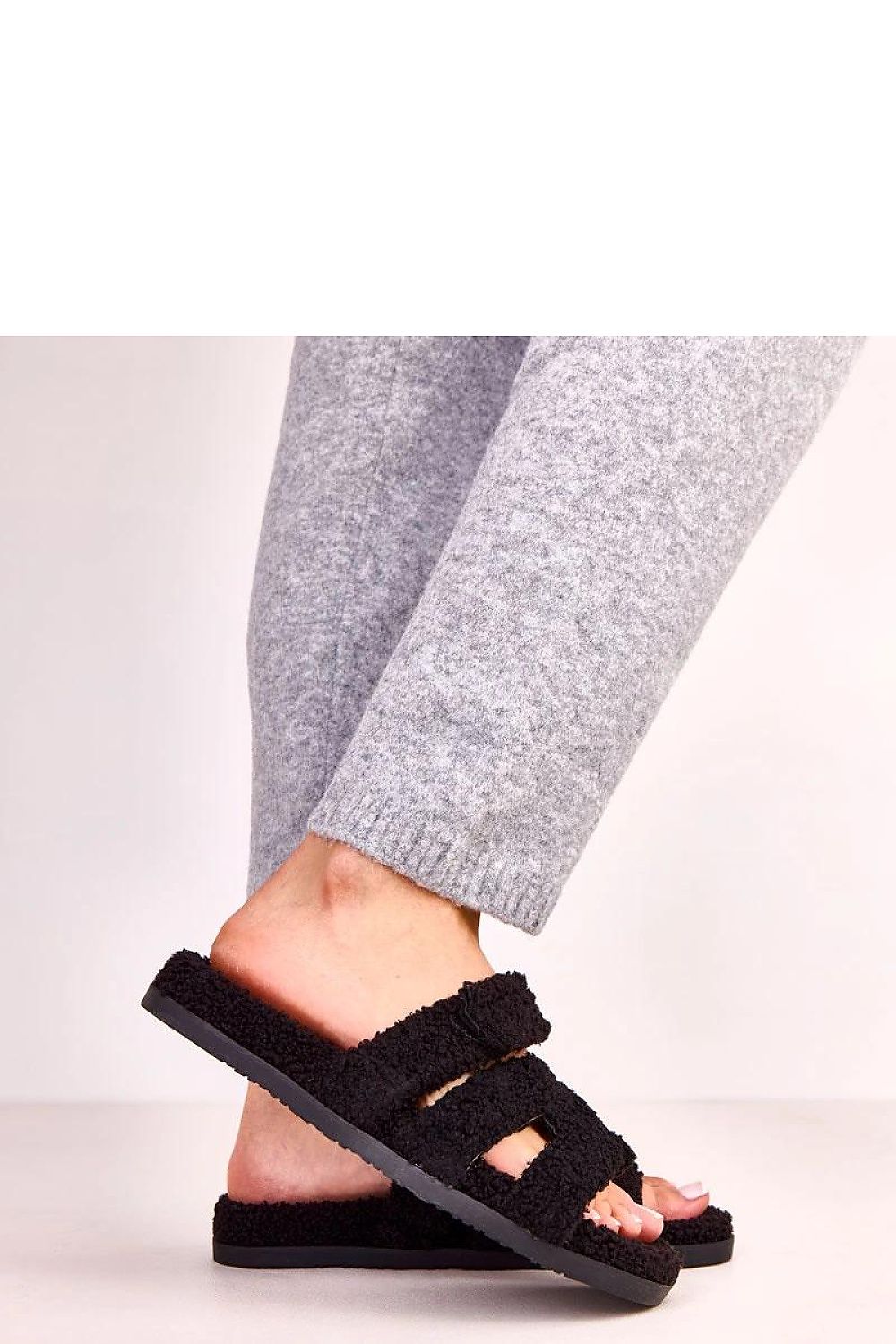 Pantoufles model 223137 Solea - Nainette.fr