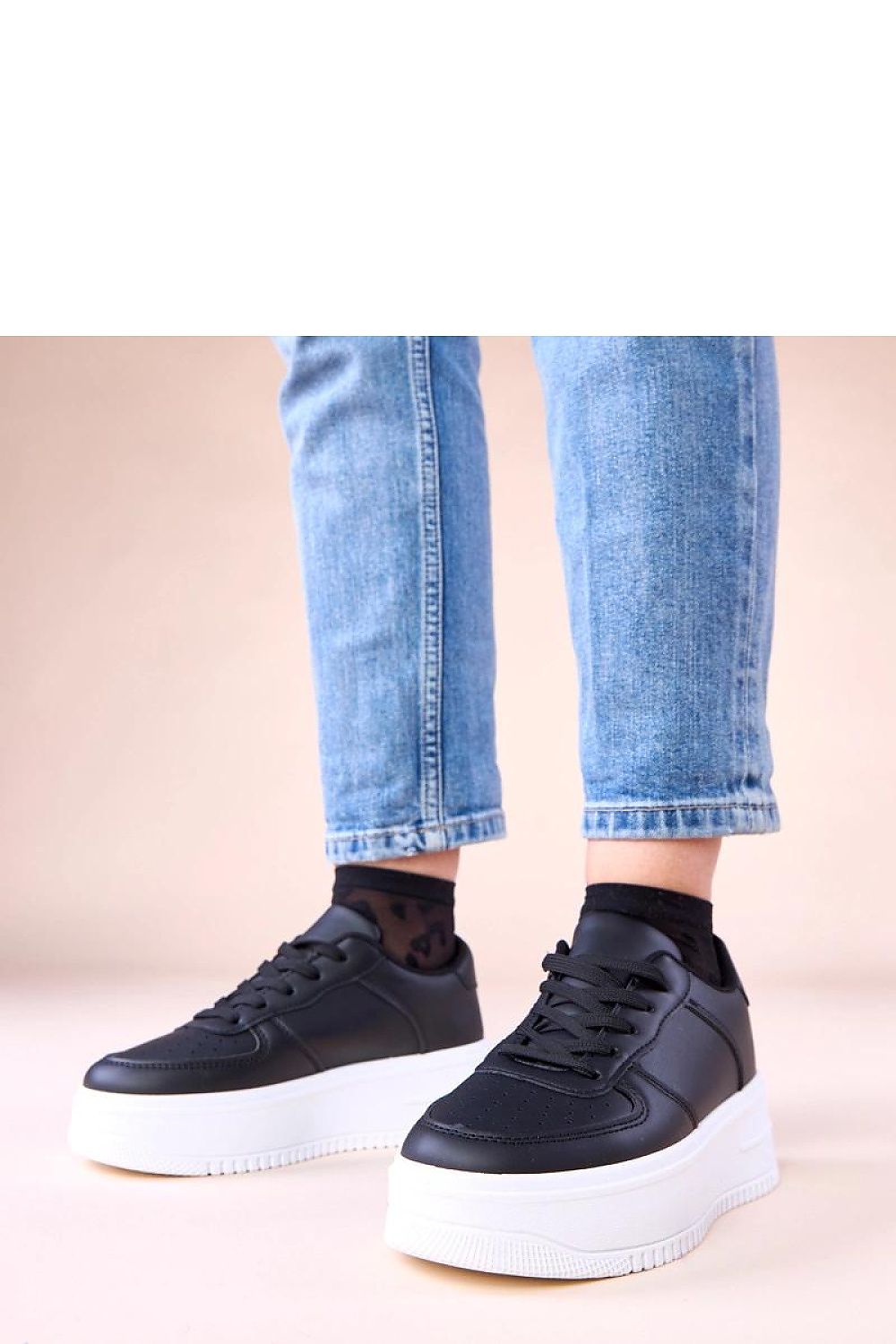 Chaussures de sport model 223145 Solea - Nainette.fr