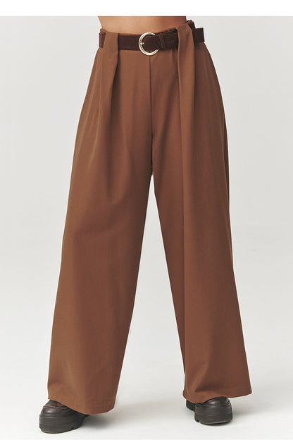  Pantalon femme model 223364 Makadamia 