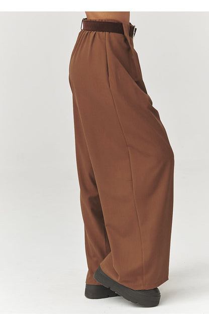  Pantalon femme model 223364 Makadamia 