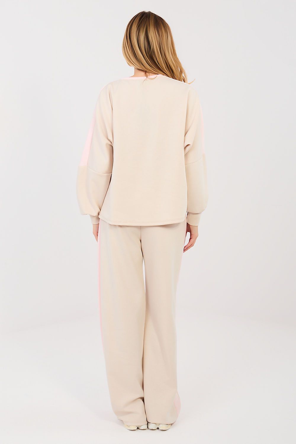  L`ensemble model 223958 Rue Paris 