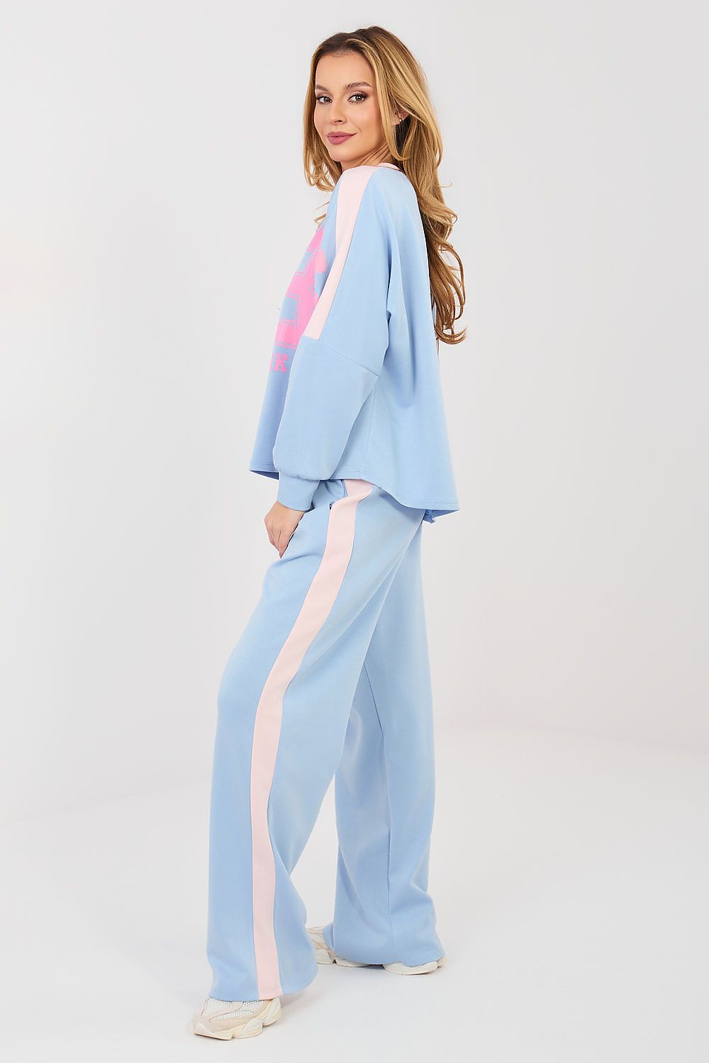  L`ensemble model 223960 Rue Paris 