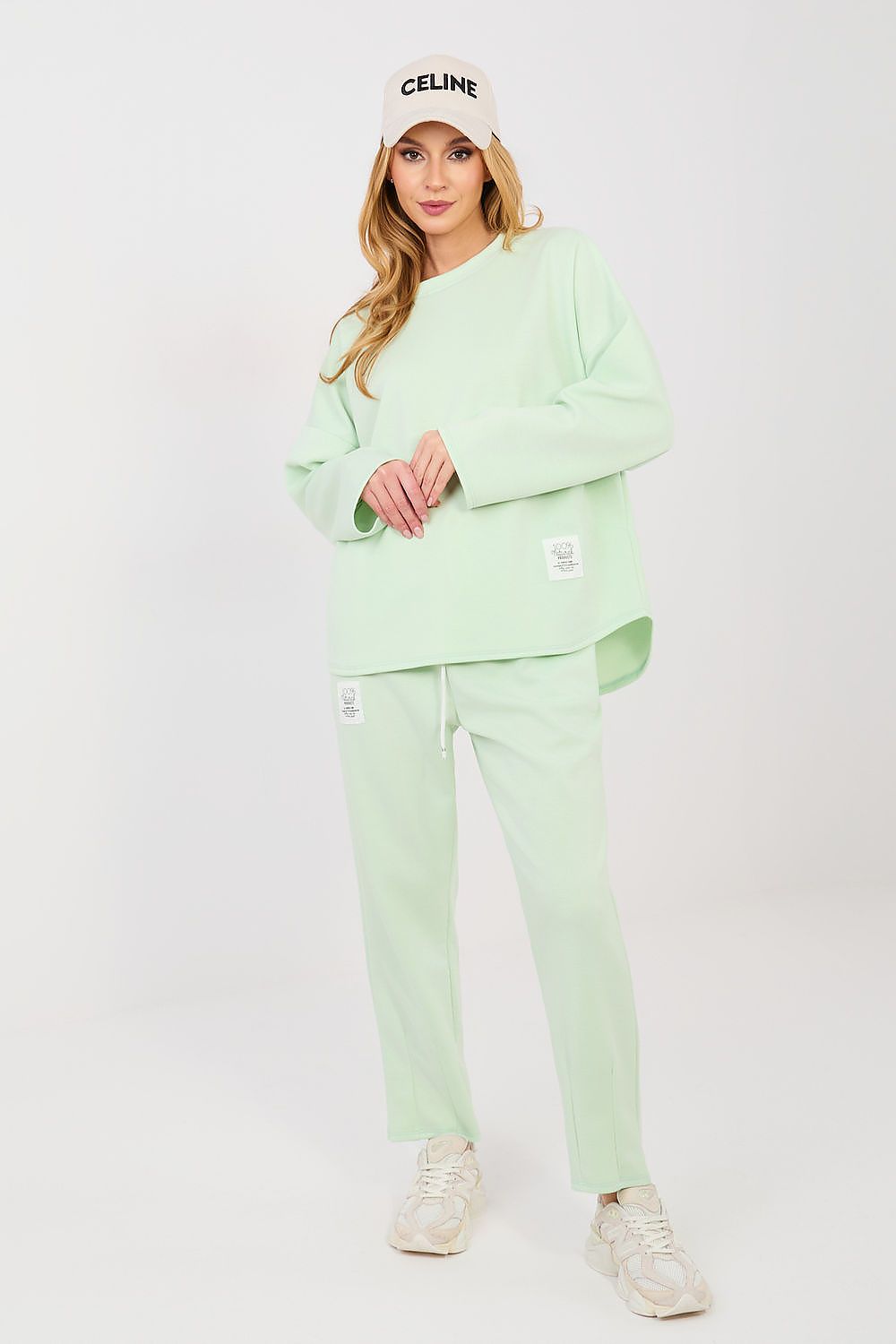  L`ensemble model 223963 Rue Paris 