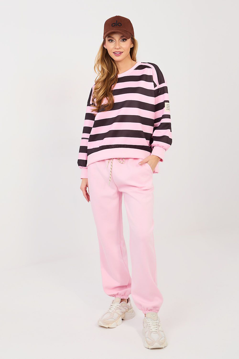  L`ensemble model 224402 Italy Moda 