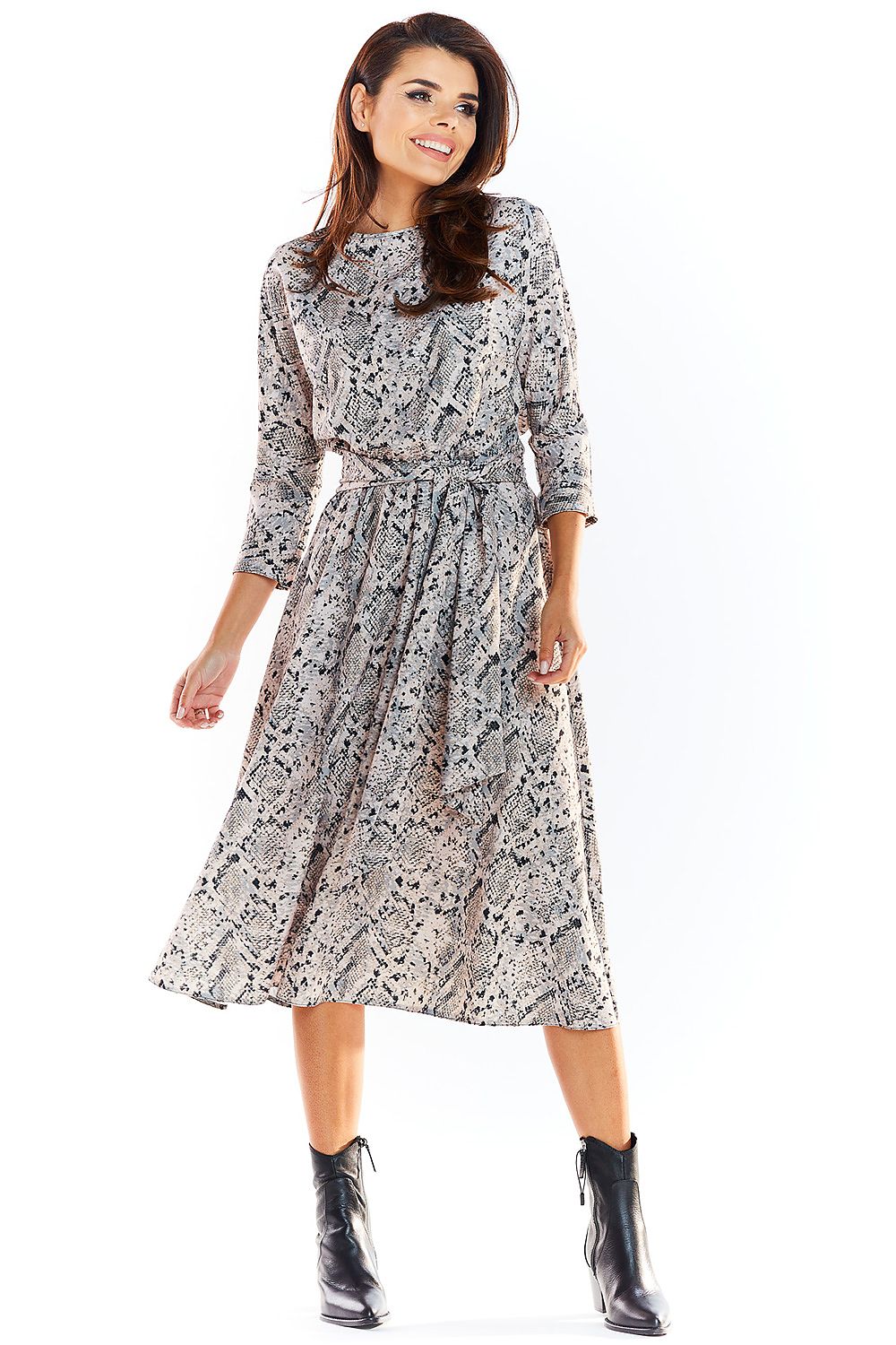  Robe de jour model 139499 awama 