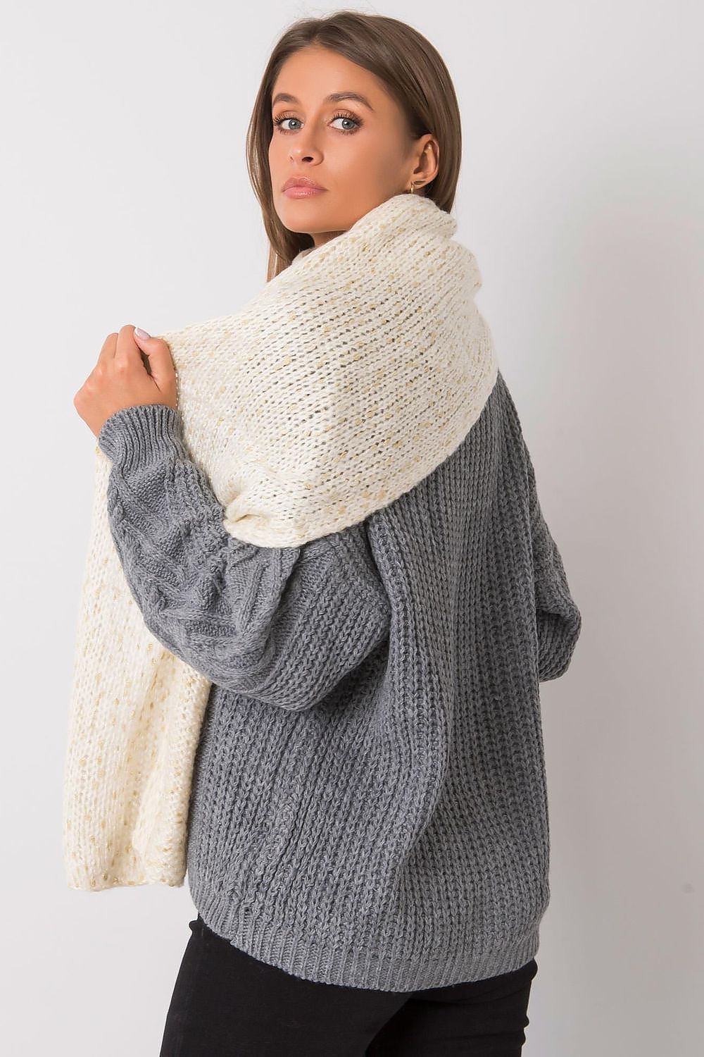  Châle model 161161 AT 