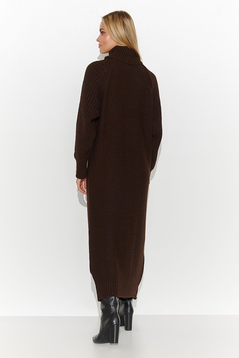  Robe de jour model 185218 Makadamia 