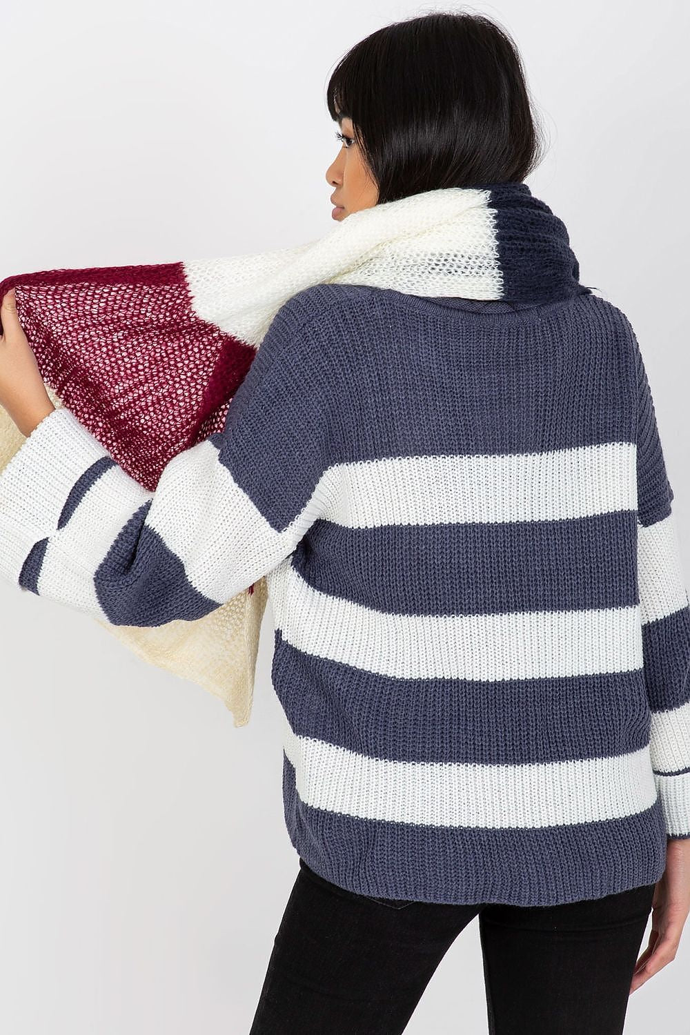  Châle model 185900 AT 