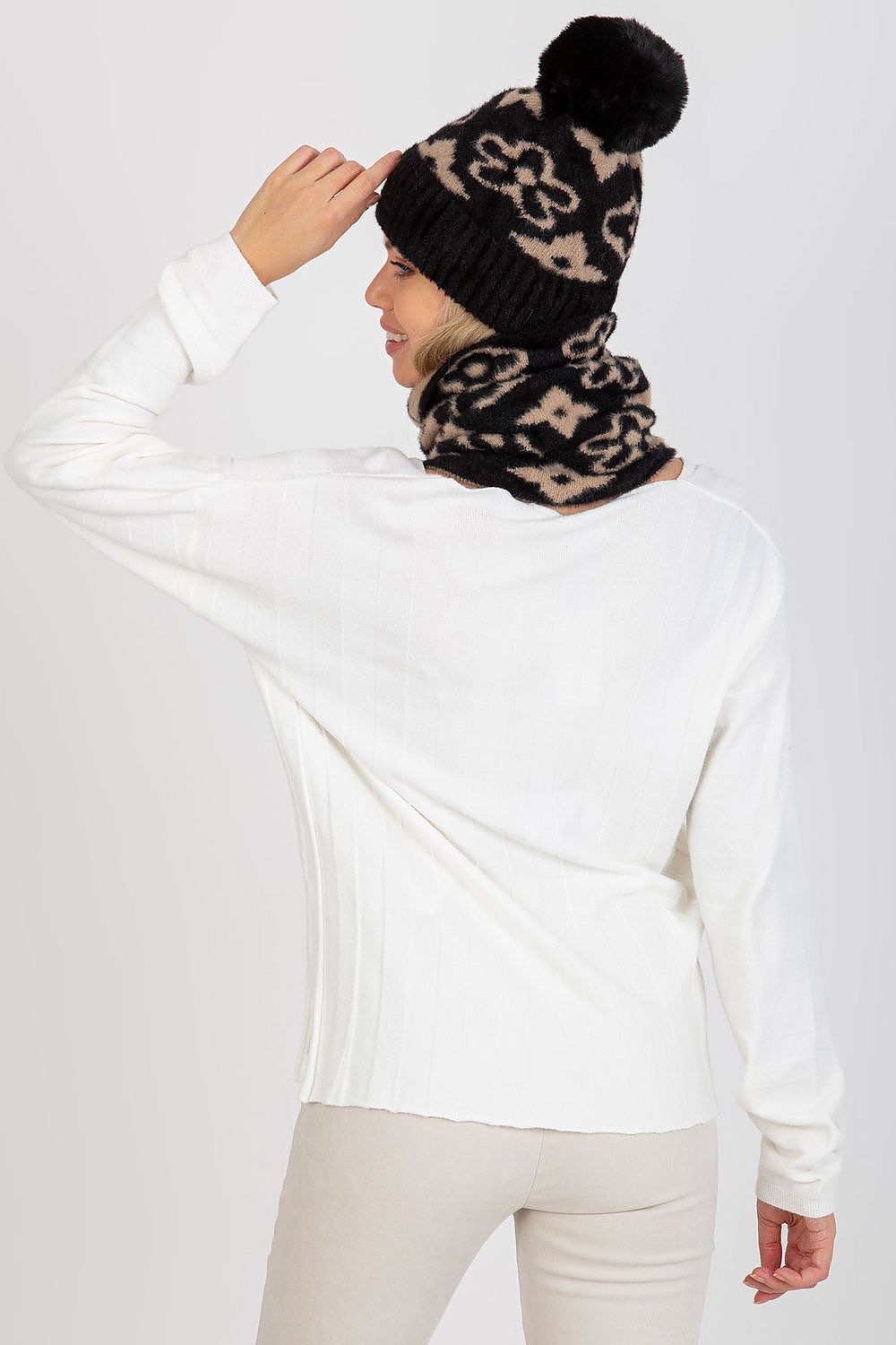  Bonnet model 185916 AT 